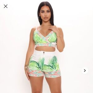Nwt fashion Nova small Palm Beach short set